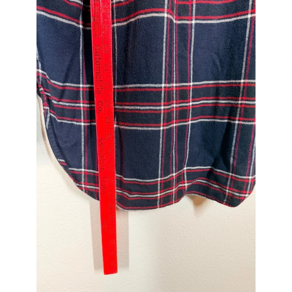 Athleta Flannel Top Women's Medium Navy Red Plaid Long‎ Sleeve Lumberjill